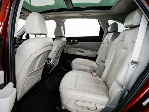 Certified 2024 Kia Sorento SX image 29