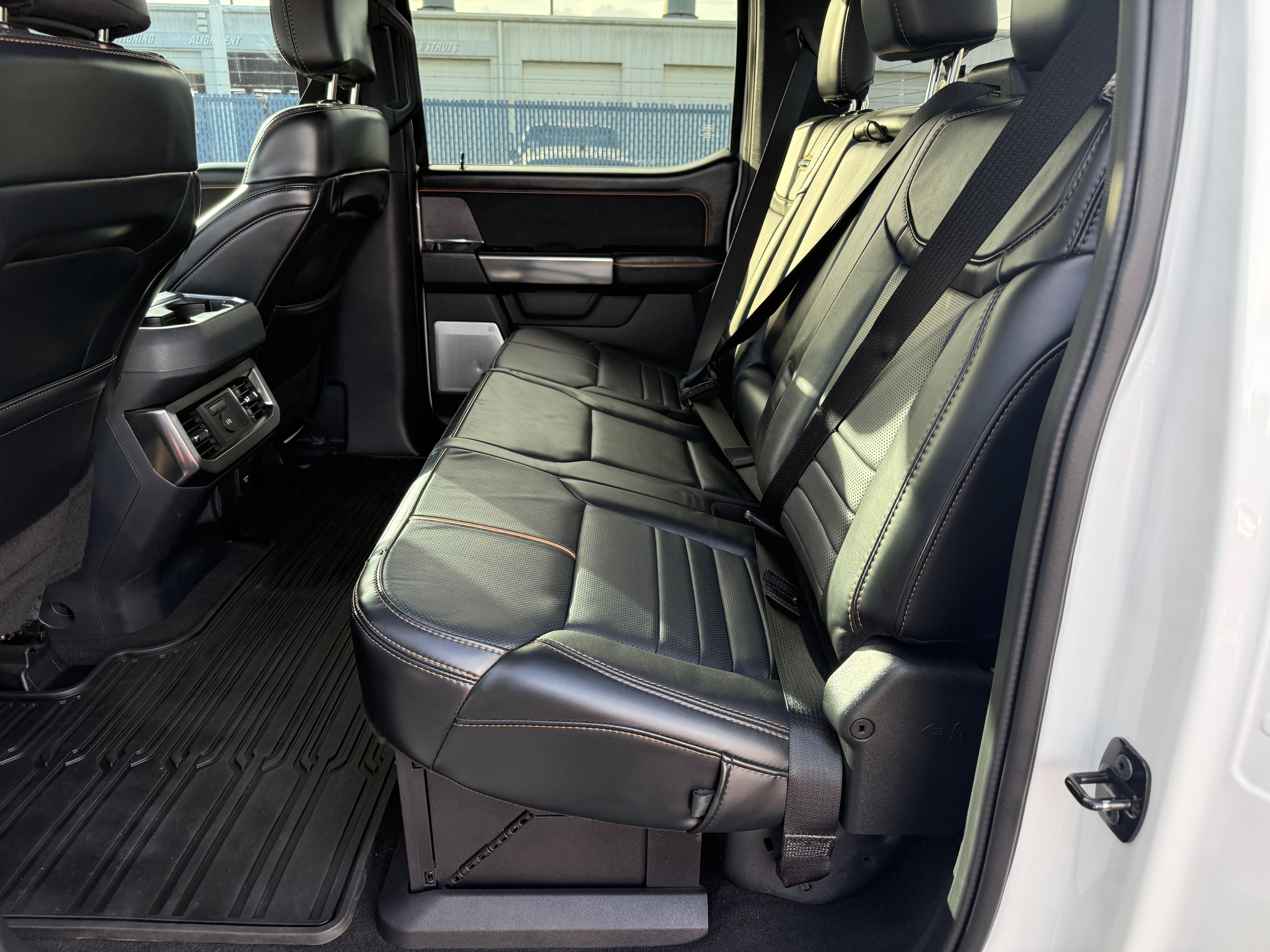 Used 2024 Ford F250 Platinum AWD/4WD image 36