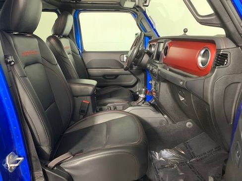 Used 2023 Jeep Gladiator Rubicon w/ Cold Weather Group AWD/4WD image 25