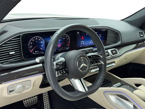 Used 2025 Mercedes-Benz GLS 450 4MATIC w/ AMG Line Exterior image 14