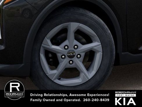 New 2025 Kia K4 LXS image 10