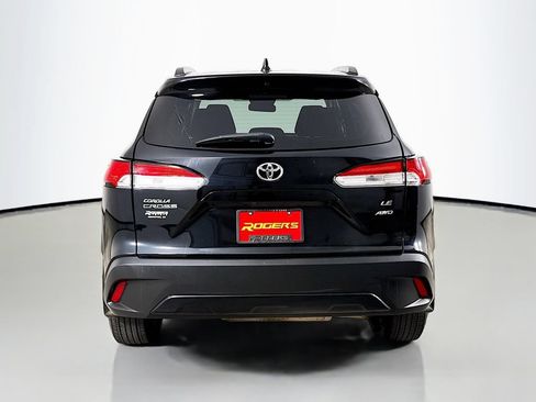 Used 2025 Toyota Corolla Cross LE AWD/4WD image 7