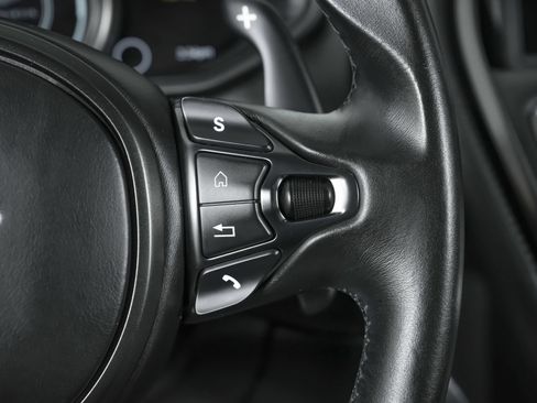 Used 2019 Aston Martin DB11 Coupe RWD image 72