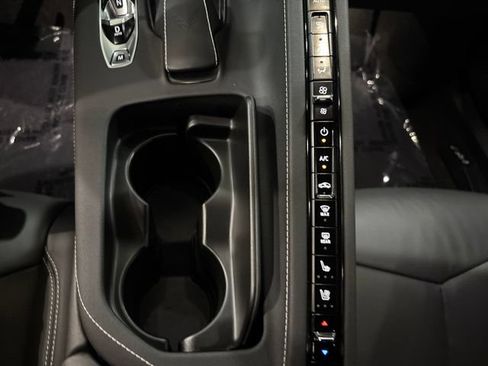 Used 2025 Chevrolet Corvette Stingray Preferred Cpe w/ Z51 Performance Package RWD image 31