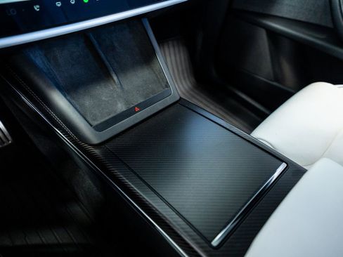 Used 2022 Tesla Model X Plaid image 47