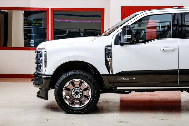 Used 2025 Ford F250 King Ranch w/ FX4 Off-Road Package AWD/4WD image 12