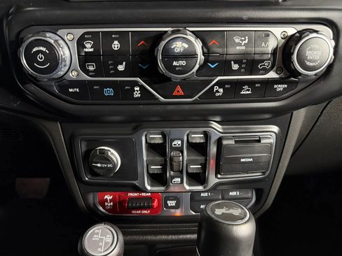 Used 2021 Jeep Wrangler Unlimited Rubicon 4xe w/ Steel Bumper Group image 22