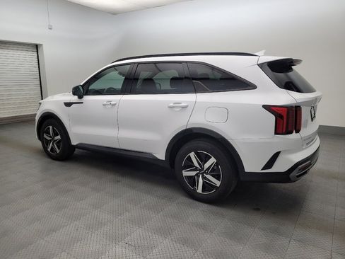 Used 2023 Kia Sorento S w/ Panoramic Sunroof Package FWD image 3