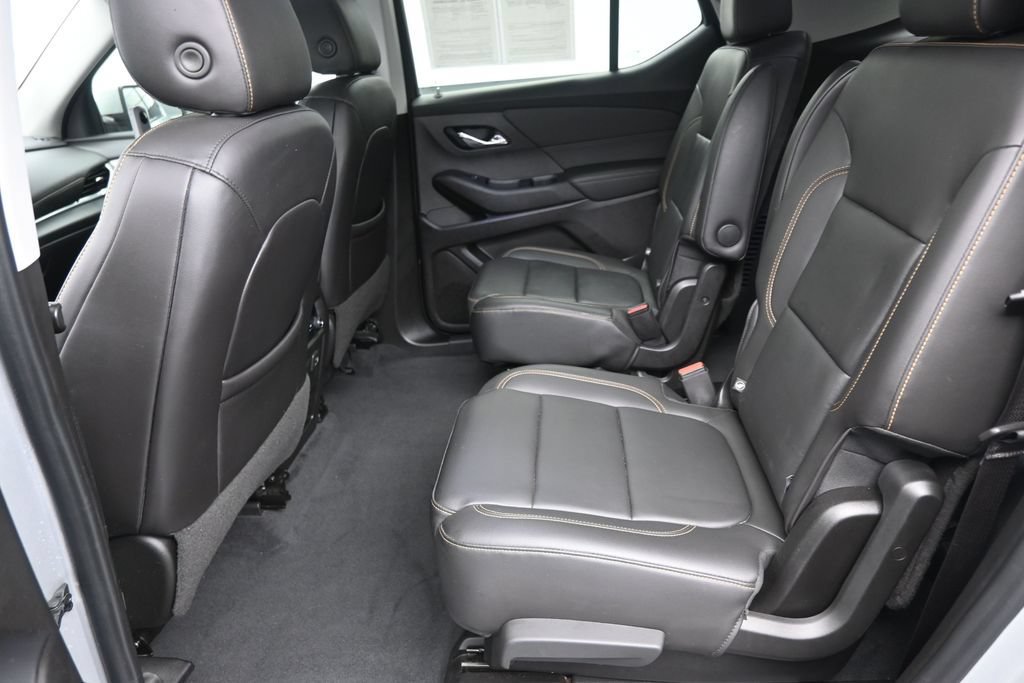 Used 2021 Chevrolet Traverse RS FWD image 14
