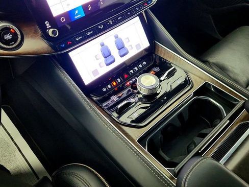 Used 2022 Jeep Grand Wagoneer Series II w/ Rear Seat Video Group 1 image 17