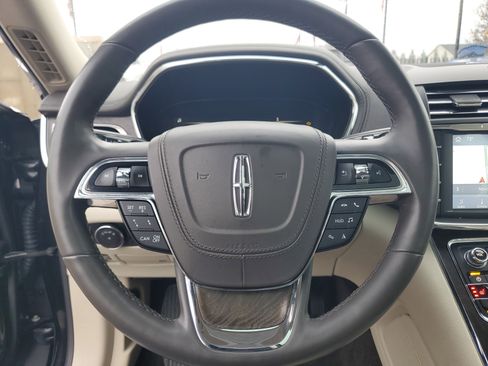 Used 2019 Lincoln Continental Reserve image 14