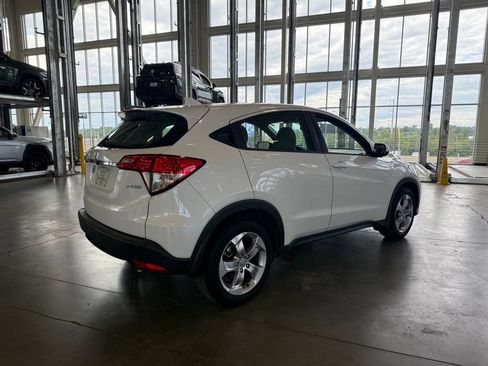 Used 2022 Honda HR-V LX image 3