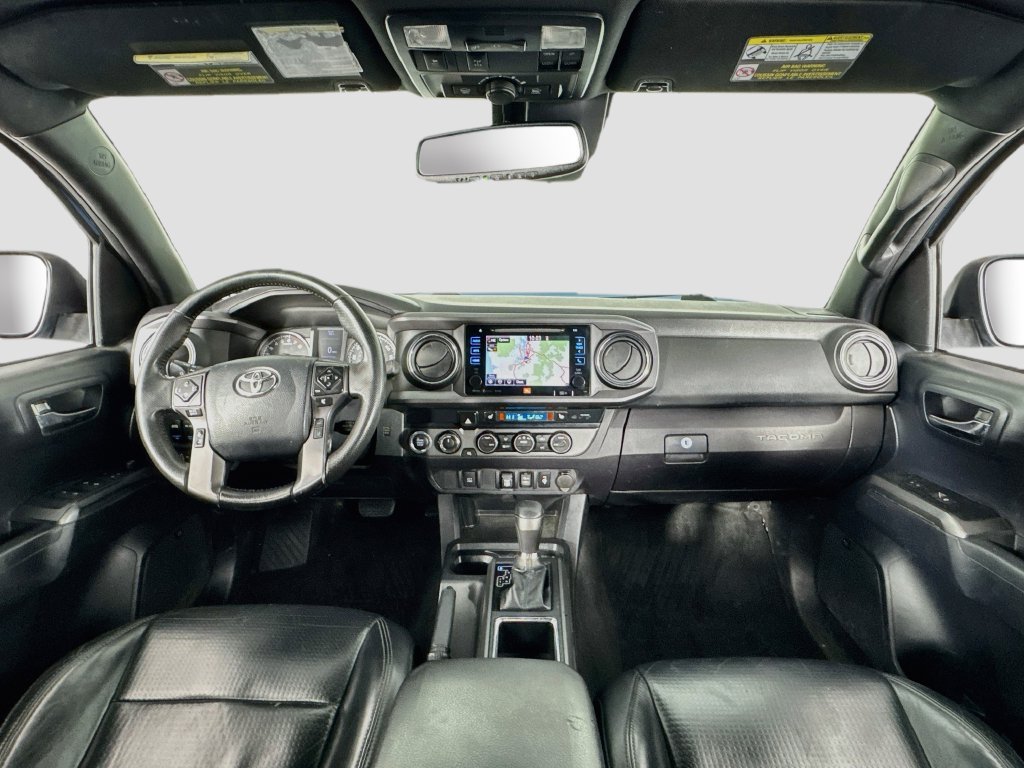 Used 2019 Toyota Tacoma TRD Off-Road AWD/4WD image 16