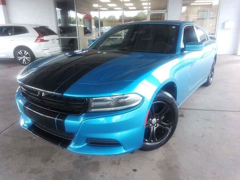 Used 2019 Dodge Charger SXT w/ Leather Interior Group RWD image 1