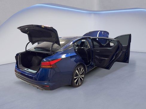 Used 2019 Nissan Altima 2.5 SR w/ SR Premium Package image 12