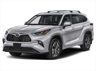 Used 2025 Toyota Highlander XLE FWD video 1