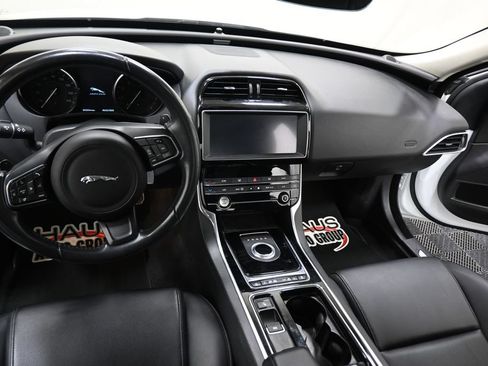 Used 2019 Jaguar XE Premium AWD/4WD image 5