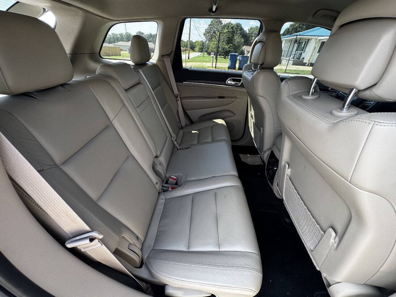 Used 2018 Jeep Grand Cherokee Limited AWD/4WD image 15