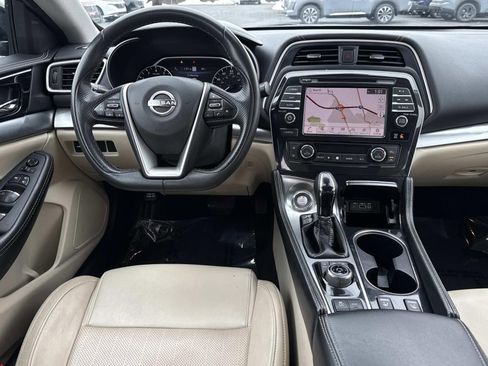 Used 2023 Nissan Maxima SV w/ Floor Mat Group image 8