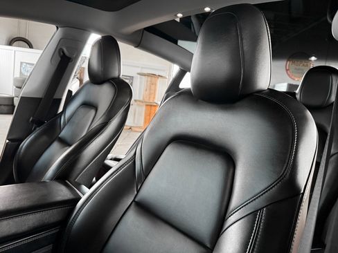 Used 2021 Tesla Model 3 Standard Range Plus image 29