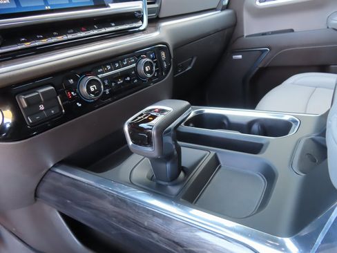 Certified 2023 Chevrolet Silverado 1500 LTZ w/ LTZ Convenience Package II image 6