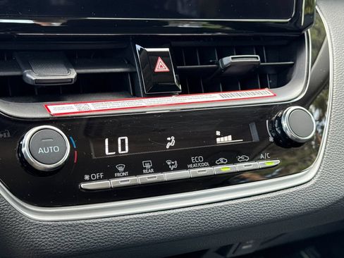 Certified 2025 Toyota Corolla LE FWD image 18
