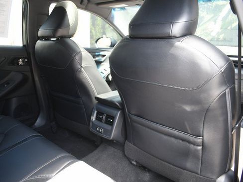 Used 2019 Toyota Avalon XSE FWD image 28