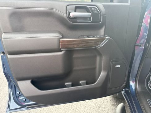 Used 2021 Chevrolet Silverado 1500 LT Trail Boss image 12