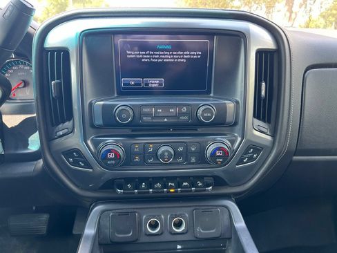 Used 2017 Chevrolet Silverado 1500 LTZ Z71 w/ LTZ Plus Package AWD/4WD image 17
