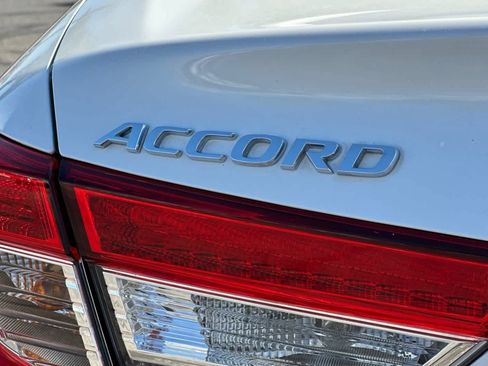 Used 2019 Honda Accord LX image 27