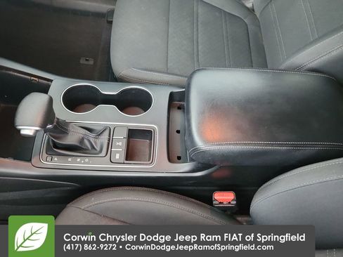 Used 2020 Kia Sorento AWD V6 image 27