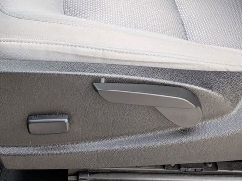 Used 2019 Chevrolet Colorado W/T image 14