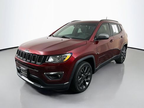 Used 2021 Jeep Compass Latitude w/ Sun and Sound Group FWD image 3