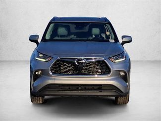 Used 2023 Toyota Highlander Limited FWD video 2