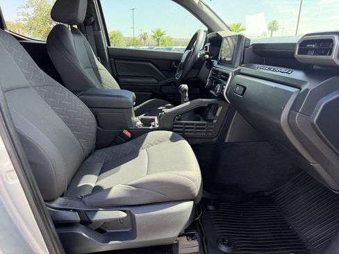 Used 2025 Toyota Tacoma SR AWD/4WD image 14