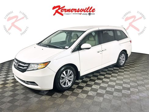 Used 2016 Honda Odyssey SE image 3