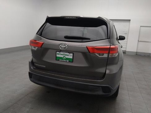 Used 2018 Toyota Highlander LE image 7