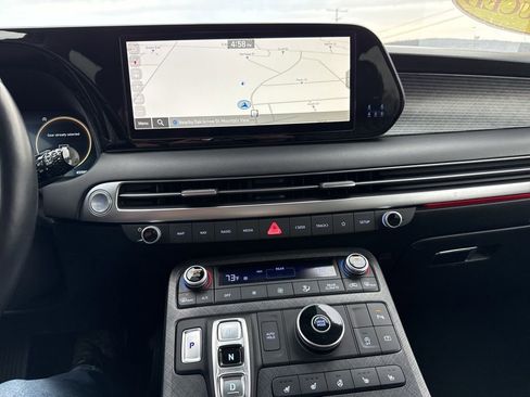 Used 2024 Hyundai Palisade Limited image 17