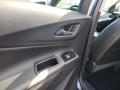 Used 2022 Chevrolet Equinox Premier image 17