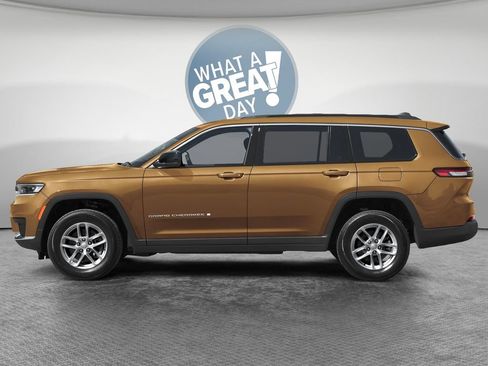 New 2026 Jeep Grand Cherokee L Limited w/ Limited Altitude Package AWD/4WD image 3