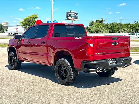 Used 2025 Chevrolet Silverado 1500 LT Trail Boss w/ Convenience Package II AWD/4WD image 6