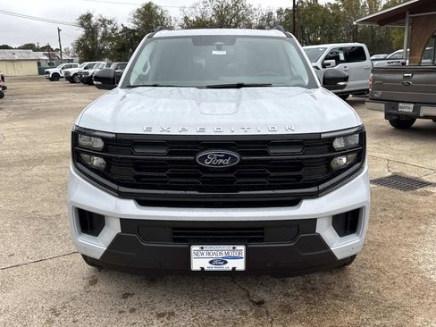 New 2025 Ford Expedition Max Active image 2