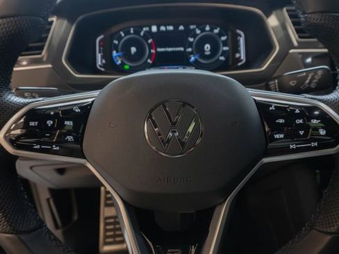 Used 2024 Volkswagen Tiguan SEL R-Line AWD/4WD image 24