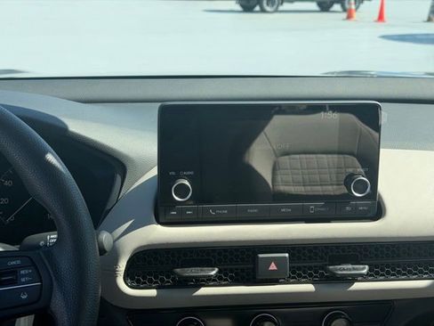 Certified 2024 Honda HR-V LX image 19