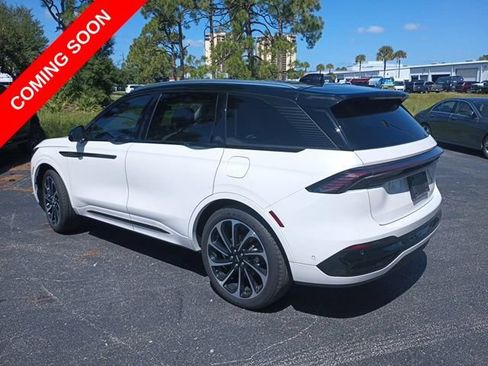 Used 2024 Lincoln Nautilus Black Label AWD/4WD image 10