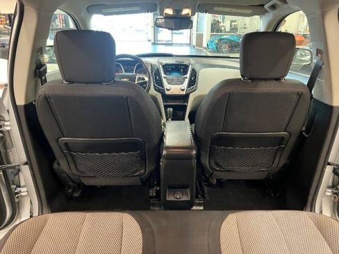 Used 2017 Chevrolet Equinox LT w/ Convenience Package FWD image 29