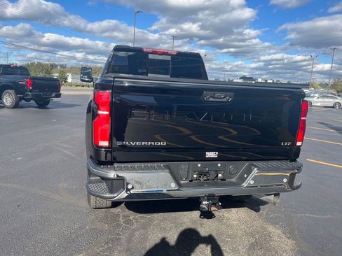 Used 2025 Chevrolet Silverado 3500 LTZ w/ LTZ Plus Package image 4