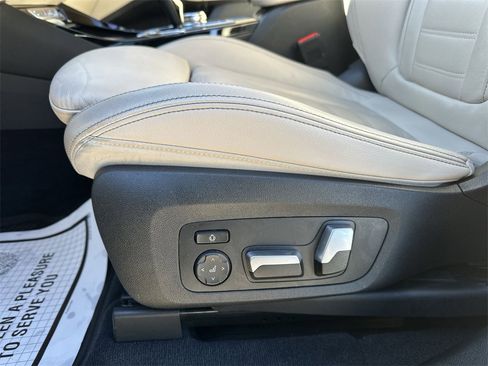 Used 2021 BMW X3 M40i w/ Executive Package image 12