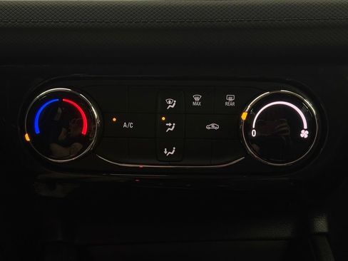 Used 2025 Chevrolet TrailBlazer LT FWD image 21