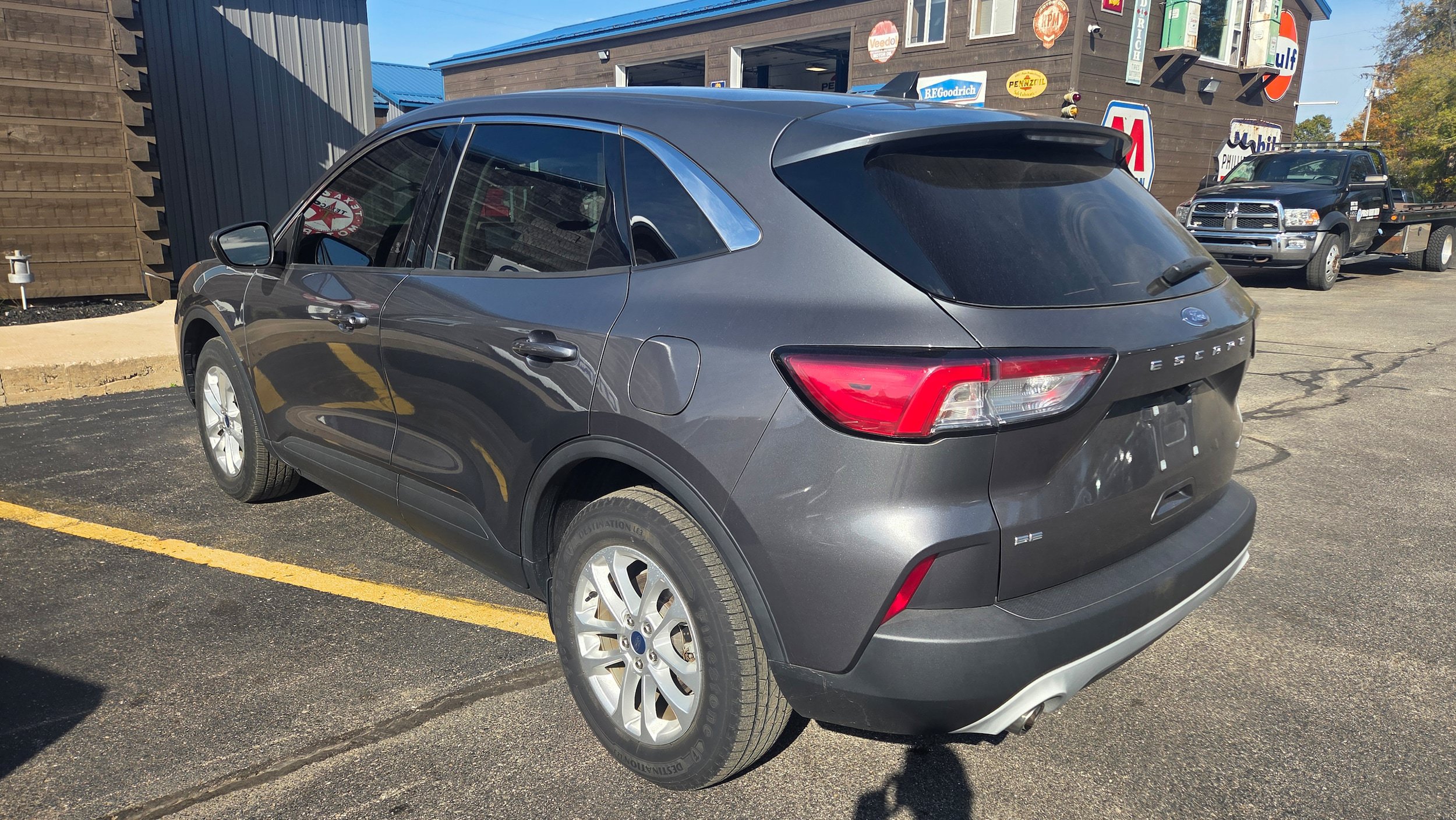 Used 2021 Ford Escape SE w/ Cold Weather Package AWD/4WD image 16